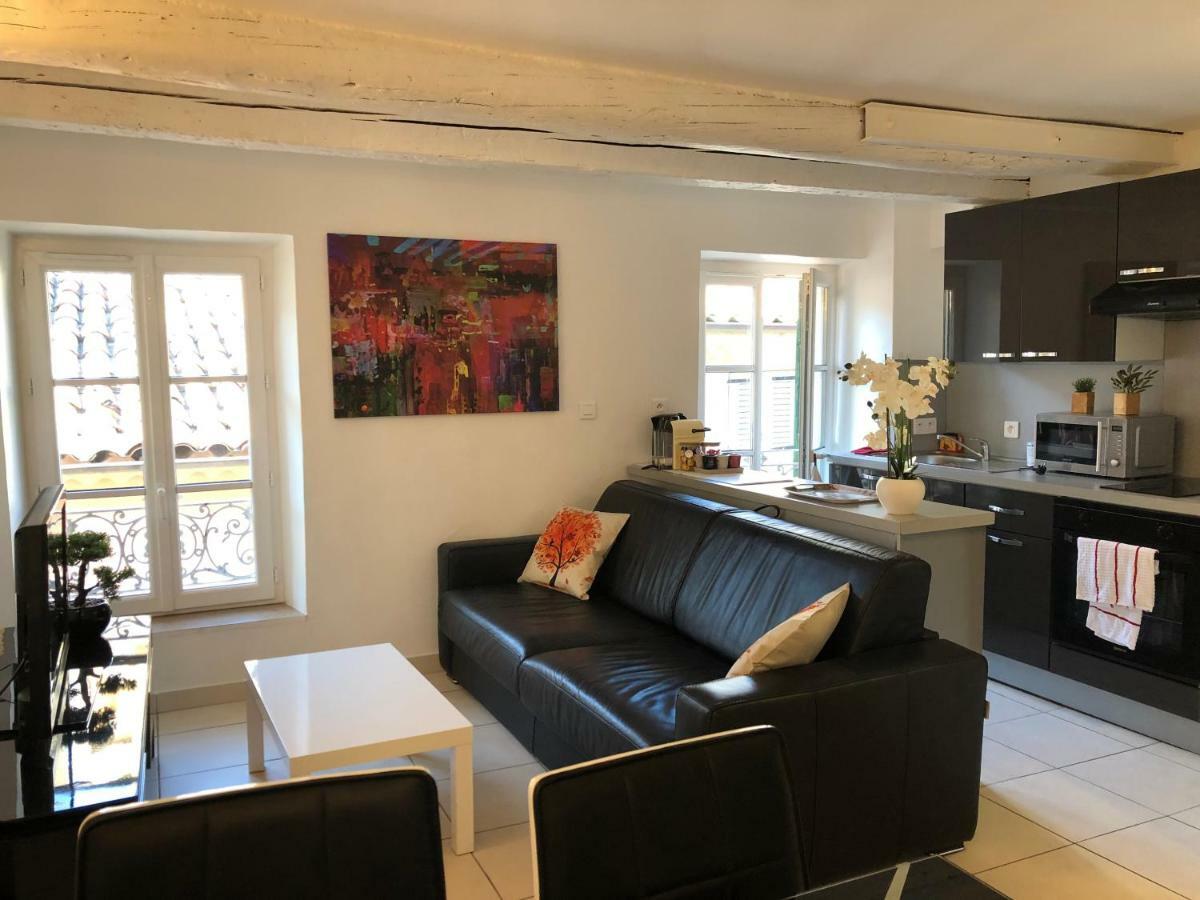 A Deux Pas Du Palais Des Festivals , Deux Pieces Dans Le Bas Du Quartier Historique Du Suquet A Cannes Apartment Luaran gambar