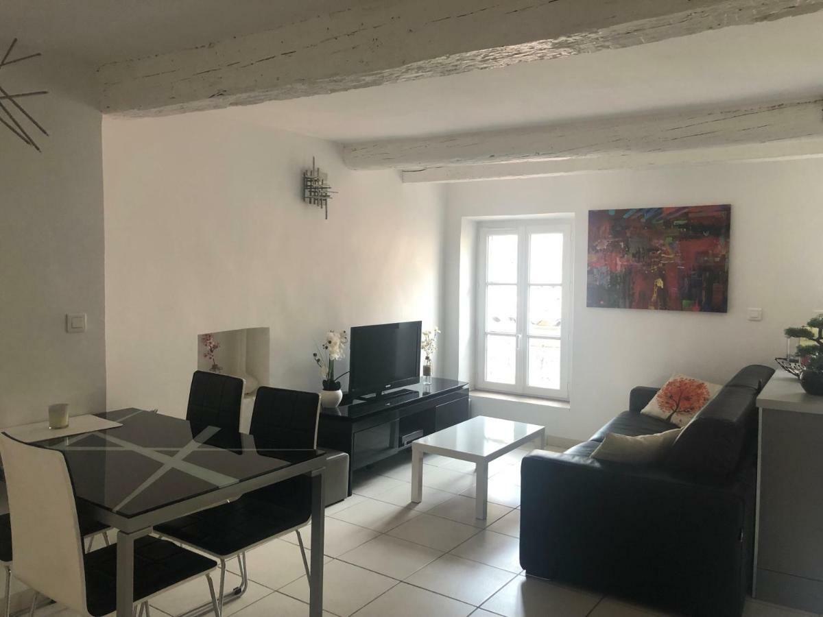 A Deux Pas Du Palais Des Festivals , Deux Pieces Dans Le Bas Du Quartier Historique Du Suquet A Cannes Apartment Luaran gambar